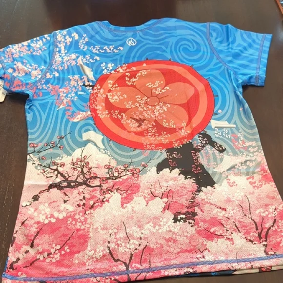 NWT! Rare Women's Blue Graphic Top - Picture 2 of 5